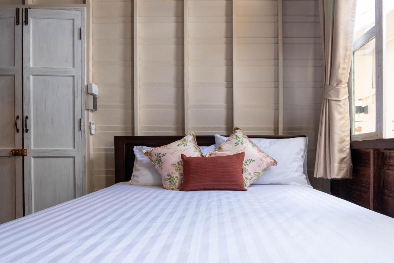 Baan Suan Krung Kao Hotel Ayutthaya Bagian luar foto
