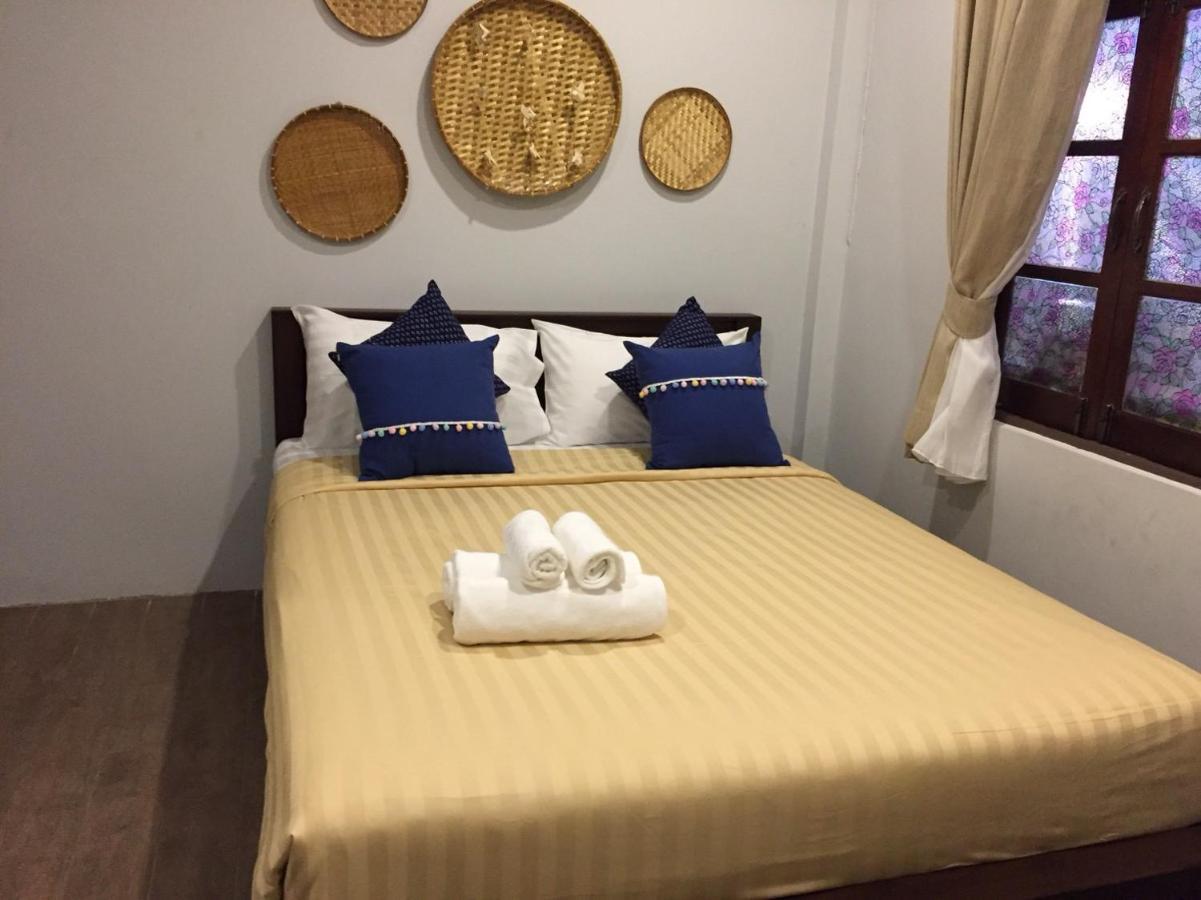Baan Suan Krung Kao Hotel Ayutthaya Bagian luar foto