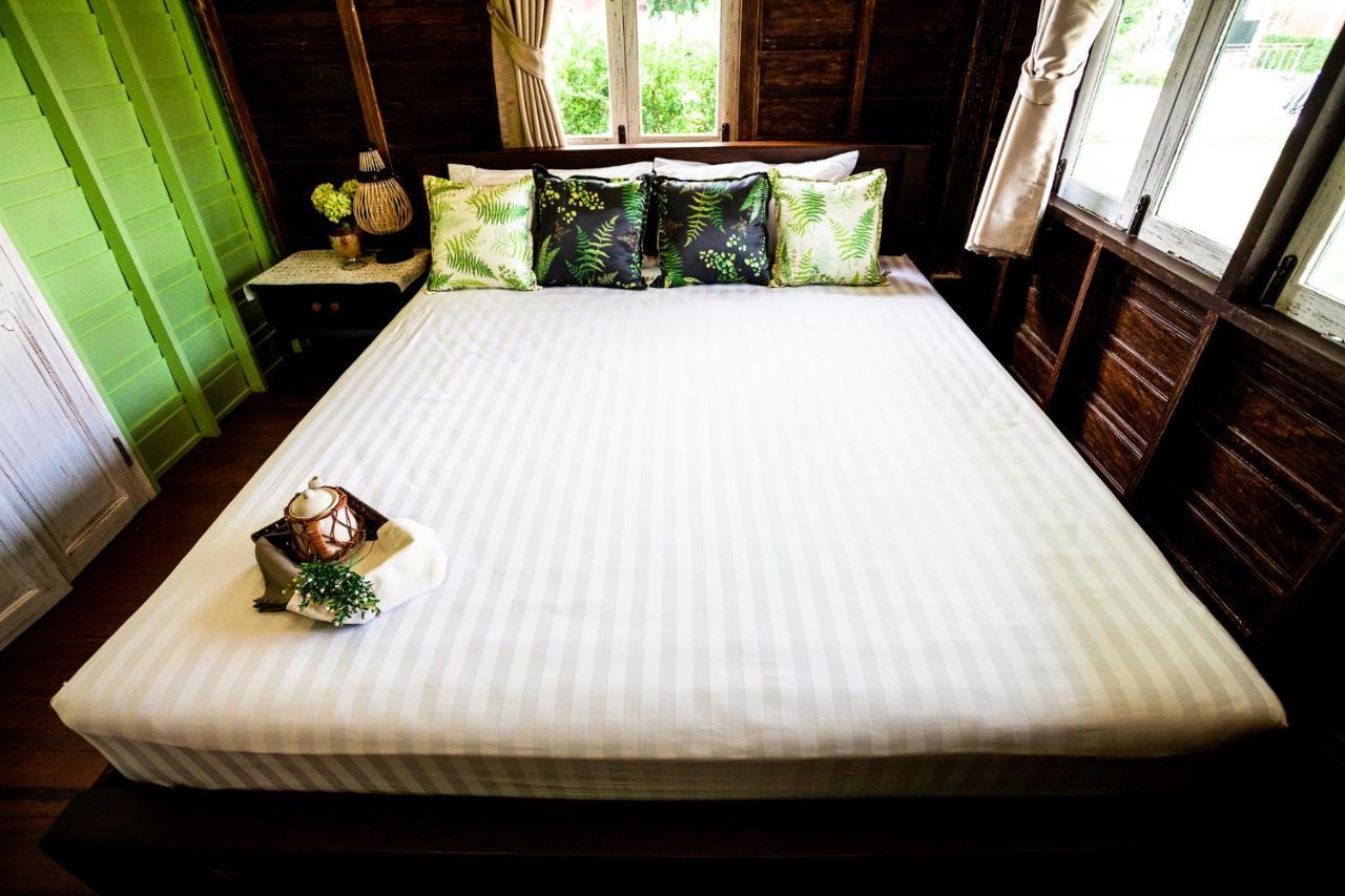 Baan Suan Krung Kao Hotel Ayutthaya Bagian luar foto