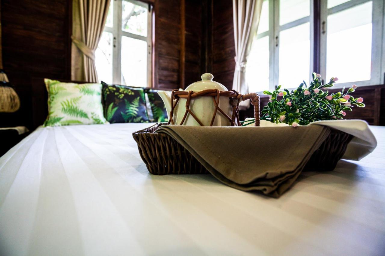 Baan Suan Krung Kao Hotel Ayutthaya Bagian luar foto