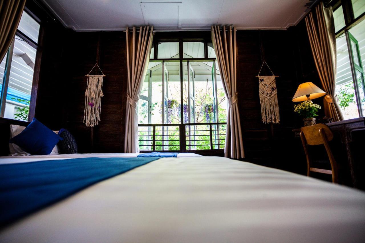 Baan Suan Krung Kao Hotel Ayutthaya Bagian luar foto